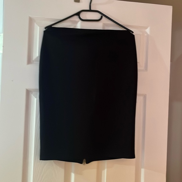 Skirt - Picture 1 of 2